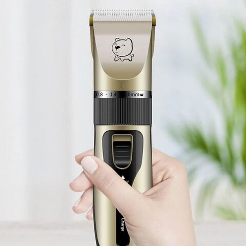 Our Petto™ Dog Hair Cutter - Pet Clippers Trimmer Shaver features a precision motor, low vibration, and ultra-quiet design. This user-friendly pet grooming kit comes with 3mm/6mm/9mm/12mm level limiting combs. Limiting combs help you safely trim your pet's fur even if you have never done it before.