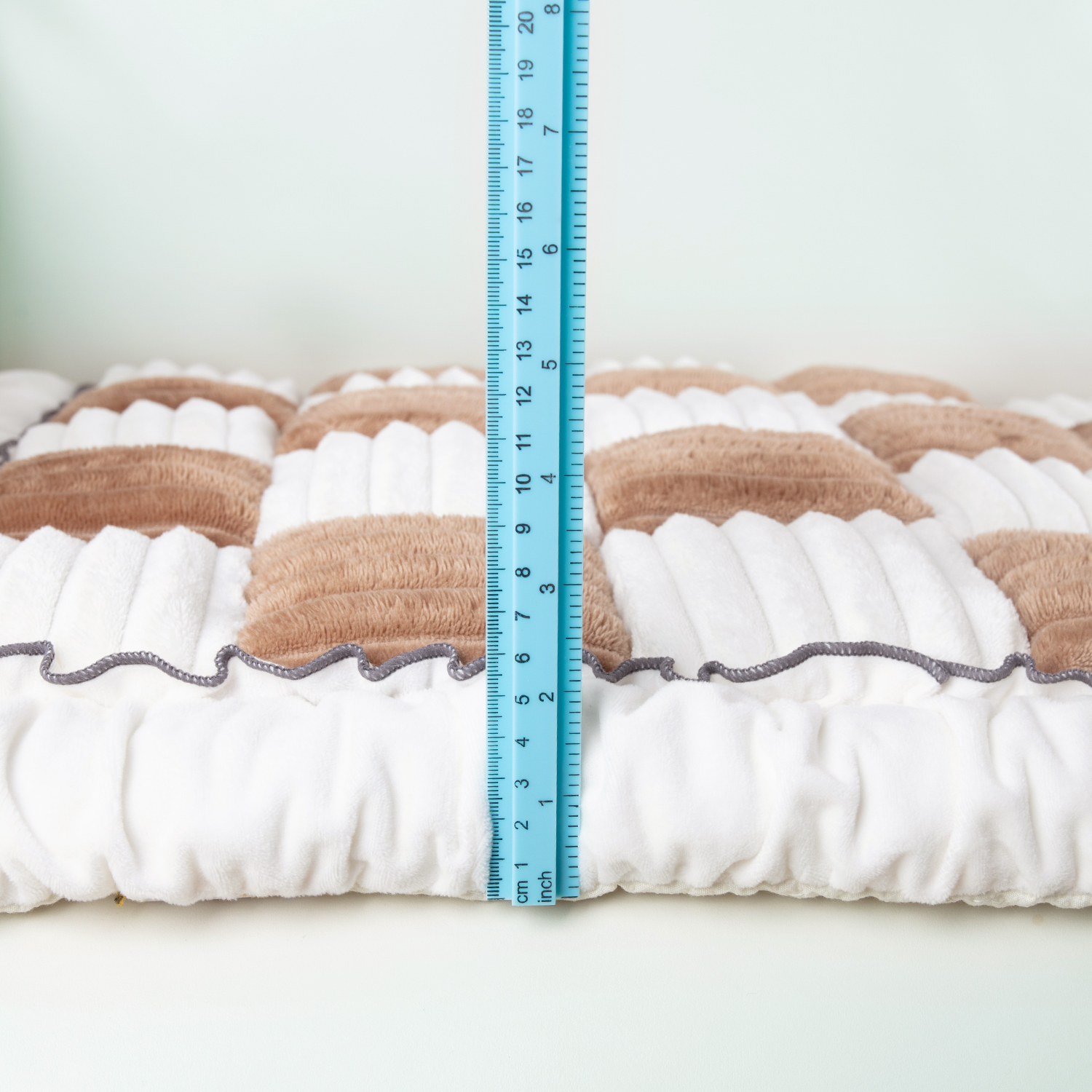 Cream-coloured Large Plaid Square Pet Mat Bed Couch Cover