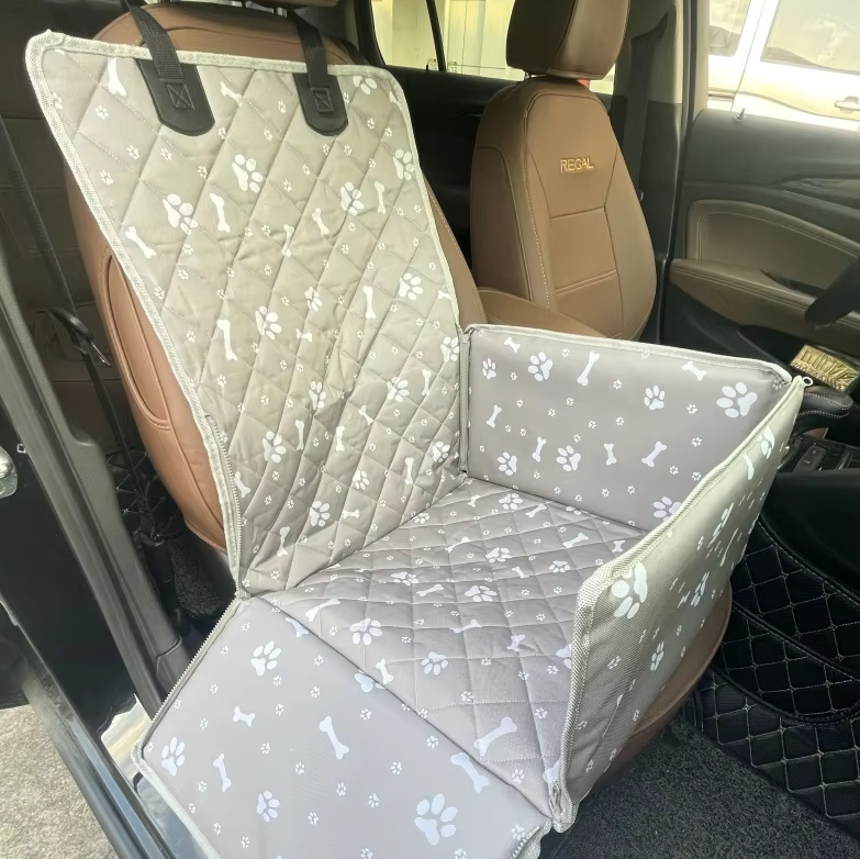 Waterproof Car Seat for Dogs - Non - Slip Protective Mat with Raised Edge Safety Belt