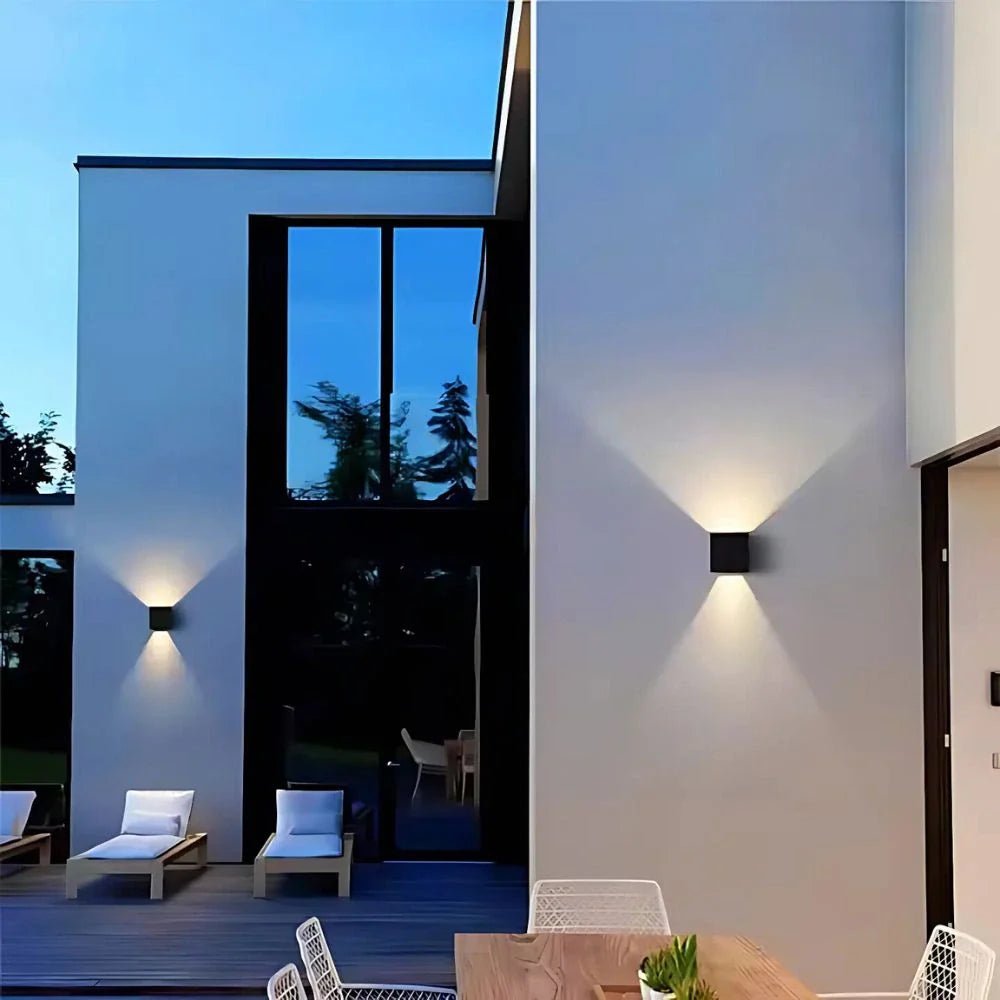 Adjustable Wall Light