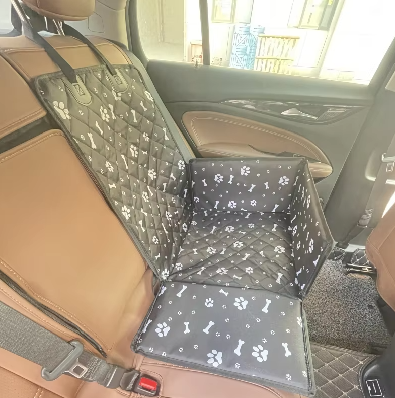 Waterproof Car Seat for Dogs - Non - Slip Protective Mat with Raised Edge Safety Belt