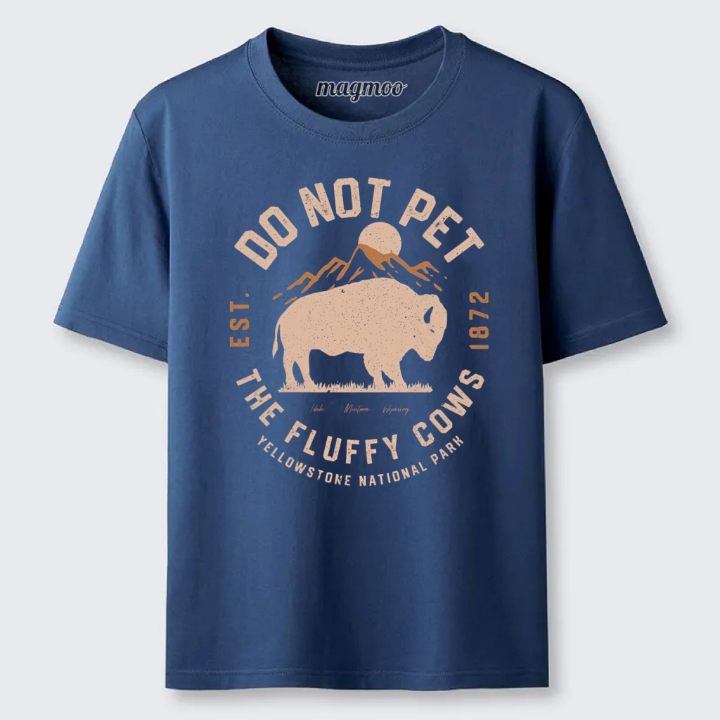 Magmoo Vintage Do Not Pet the Fluffy Cows Classic T-shirt