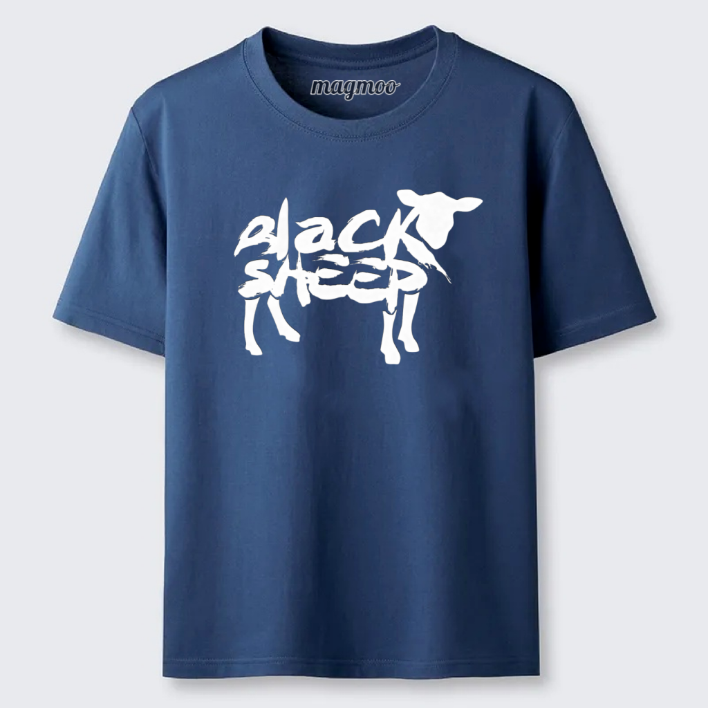Magmoo Black Cat Claw Classic T-shirt