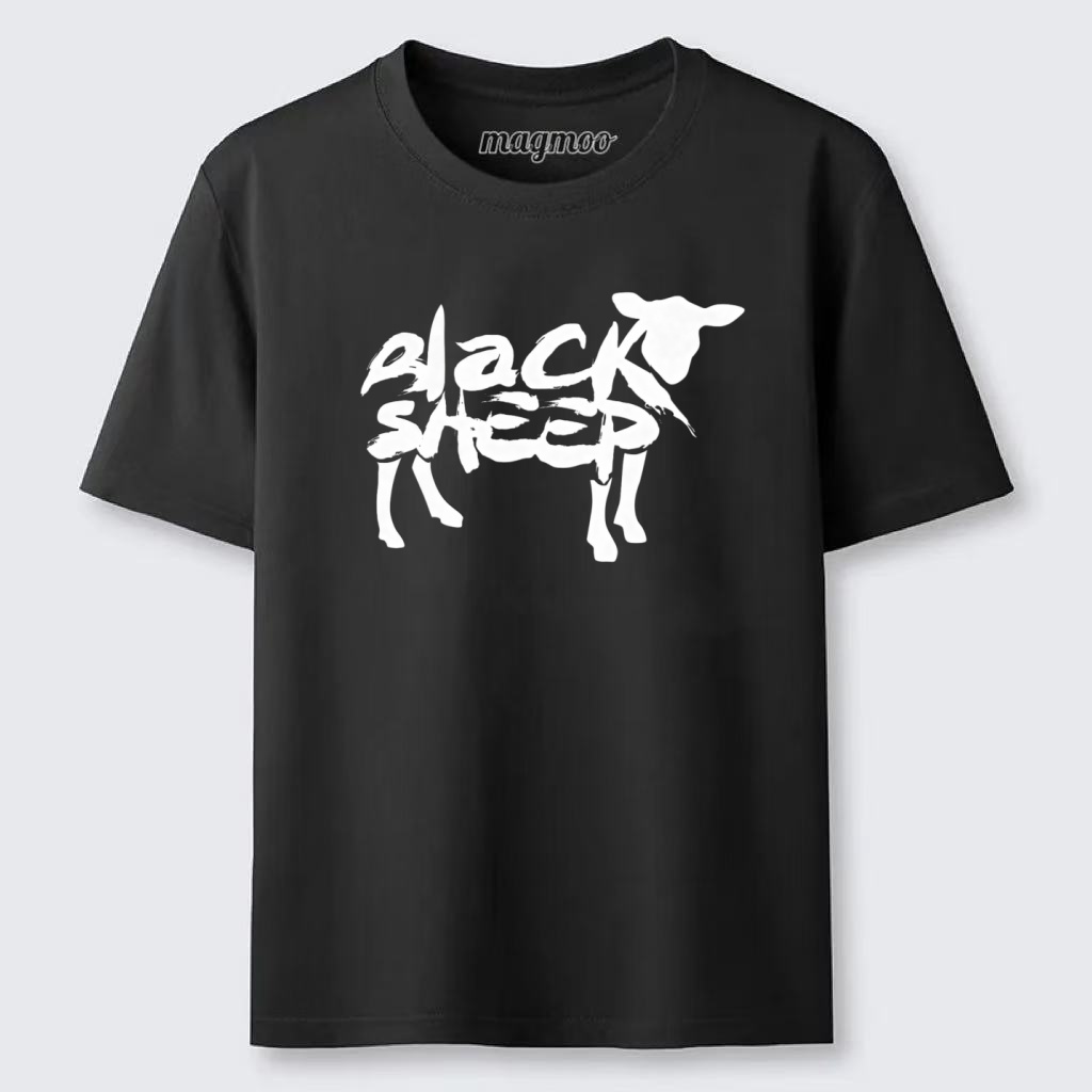 Magmoo Black Cat Claw Classic T-shirt