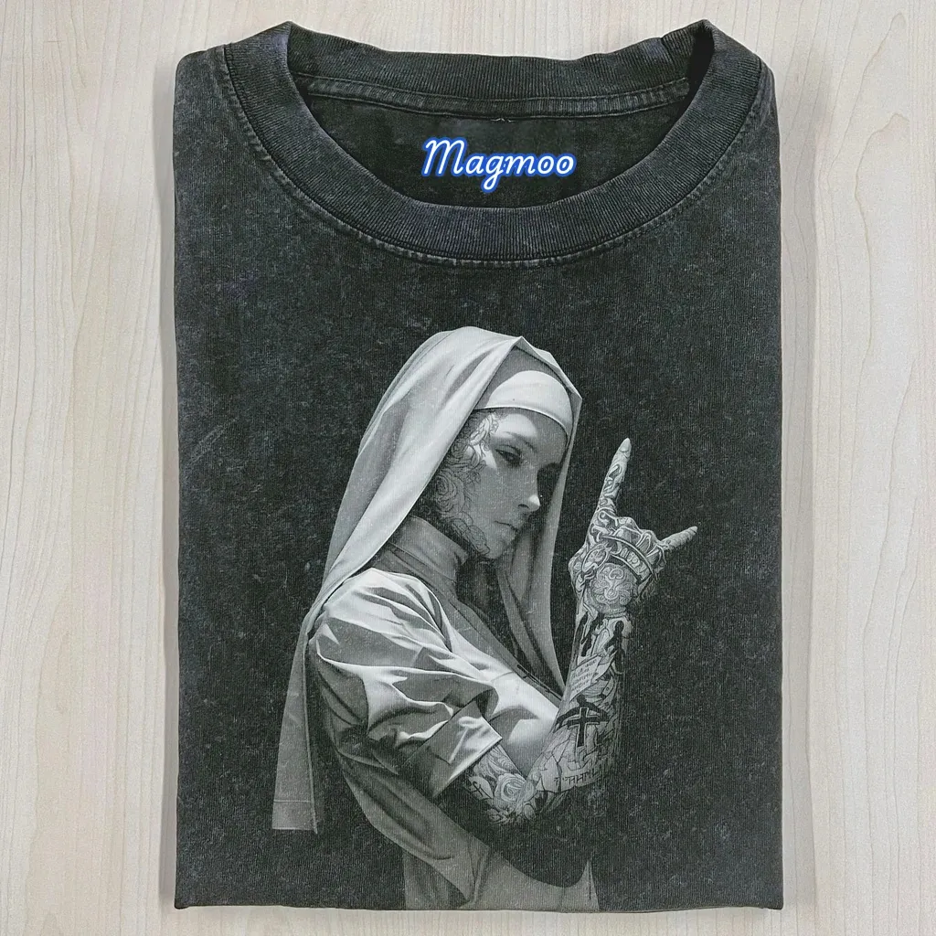 NUNS T-SHIRT-Magmoo