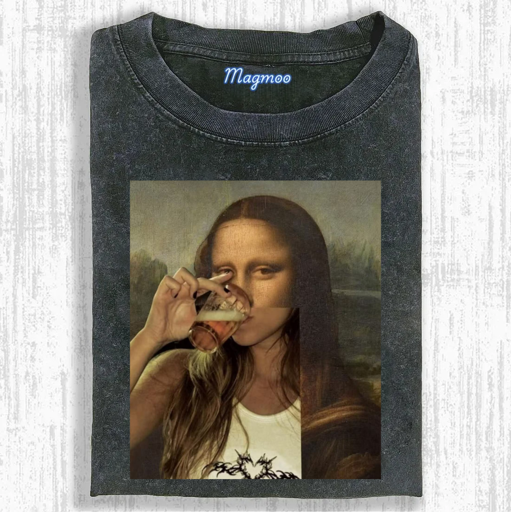 Magmoo Drinking Mona Lisa T-shirt