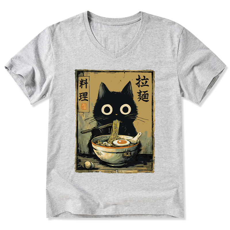 Magmoo Cute Black Cat Eating Ramen Japan V-Neck Classic T-Shirt