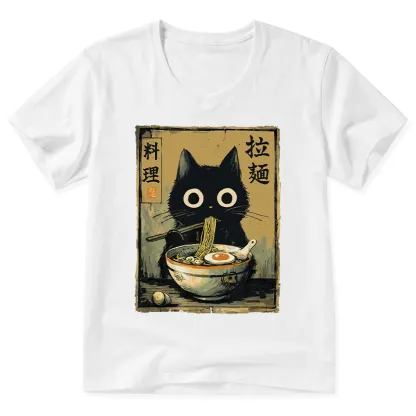 Magmoo Cute Black Cat Eating Ramen Japan V-Neck Classic T-Shirt