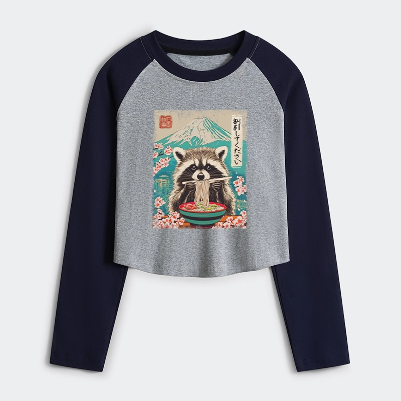 Magmoo Please Give Raccoon A Discount Women's Crop Raglan T-Shirt