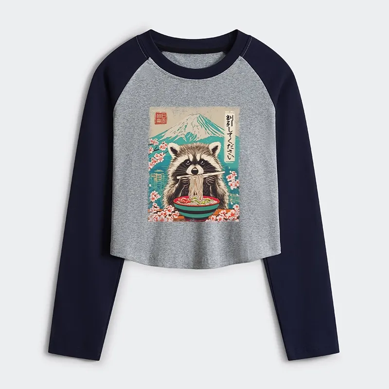 Magmoo Please Give Raccoon A Discount Women's Crop Raglan T-Shirt