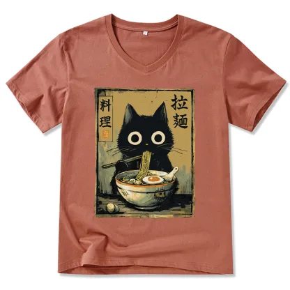 Magmoo Cute Black Cat Eating Ramen Japan V-Neck Classic T-Shirt