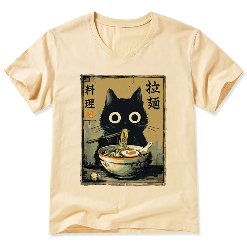 Magmoo Cute Black Cat Eating Ramen Japan V-Neck Classic T-Shirt