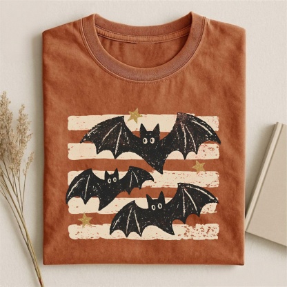 Magmoo Vintage Bat Halloween T-shirt