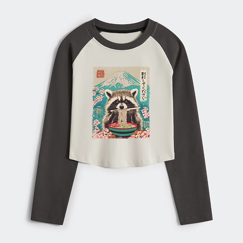 Magmoo Please Give Raccoon A Discount Women's Crop Raglan T-Shirt