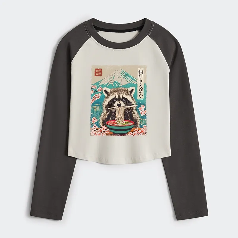 Magmoo Please Give Raccoon A Discount Women's Crop Raglan T-Shirt