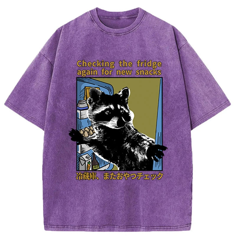 Magmoo Raccoon Looking For Food Washed T-Shirt