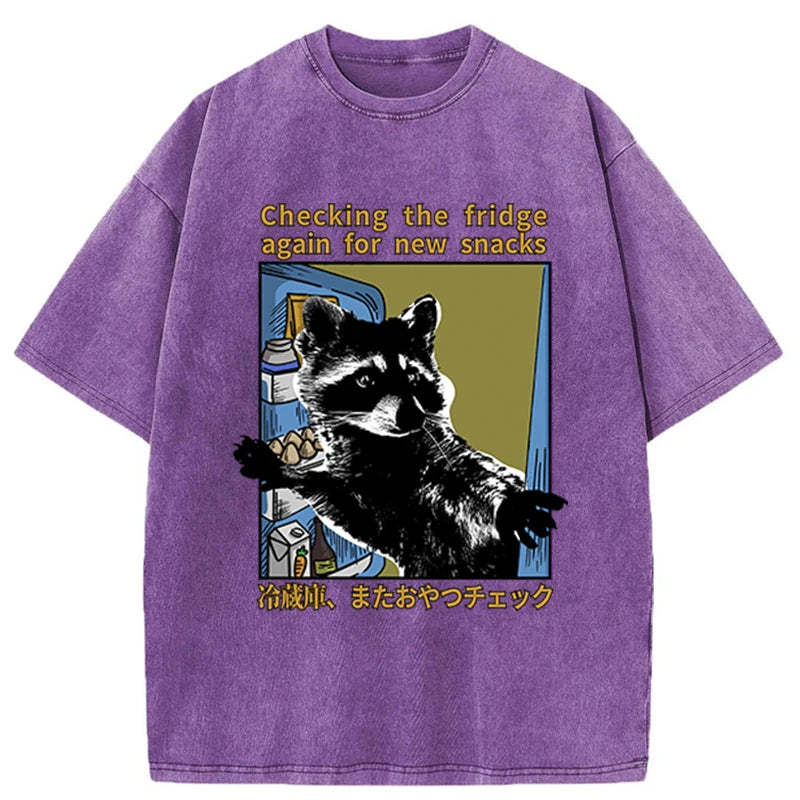 Magmoo Raccoon Looking For Food Washed T-Shirt