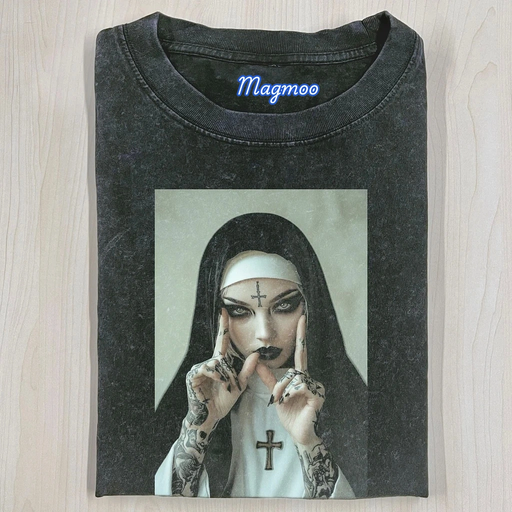 NUNS T-SHIRT-Magmoo