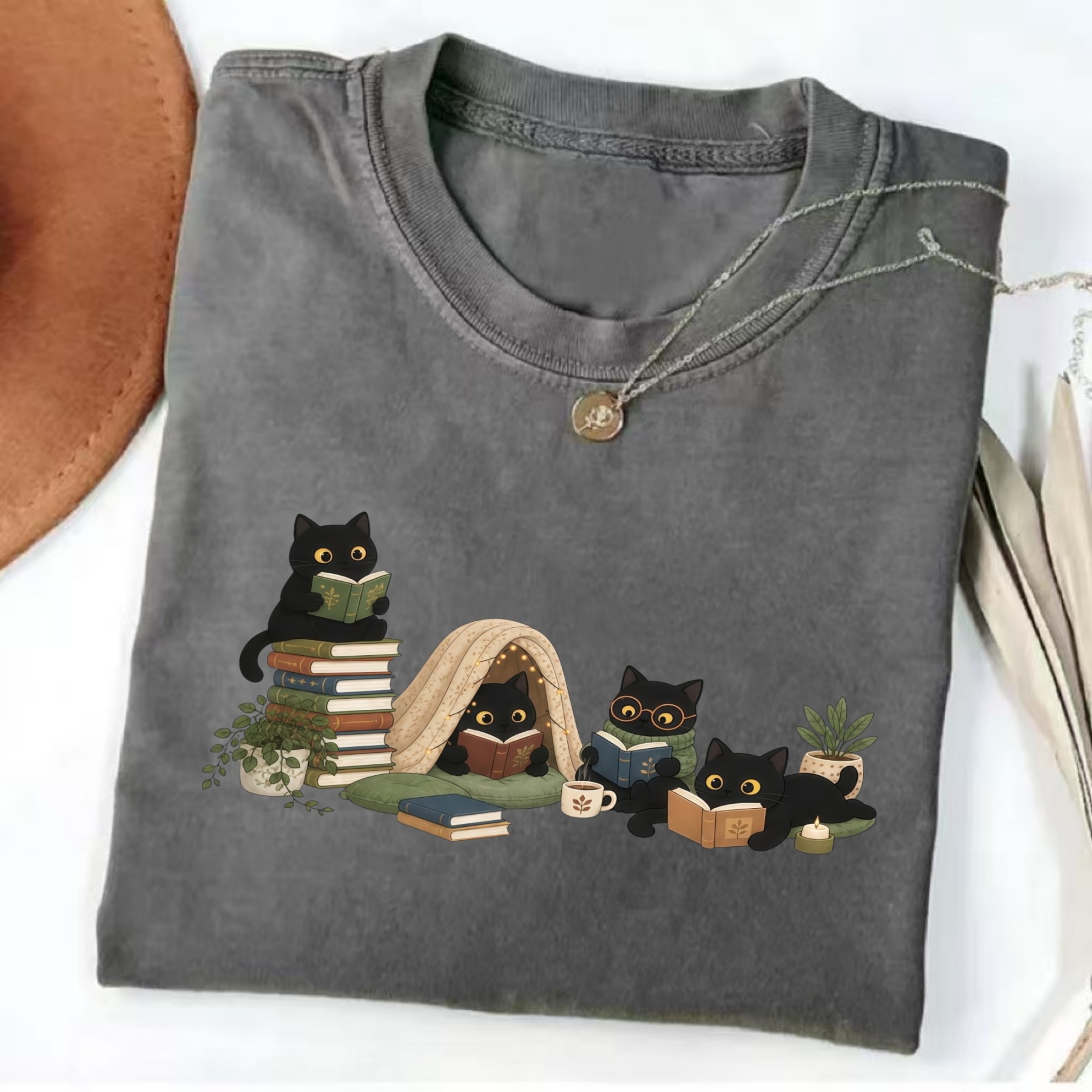 Magmoo Black Cat Reading T-shirt