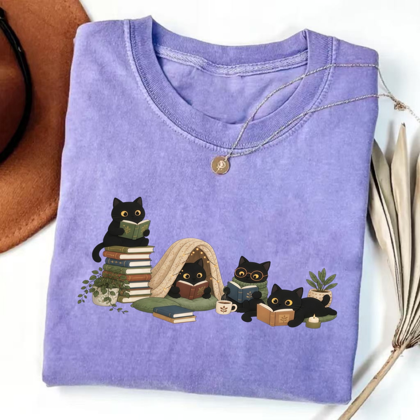 Magmoo Black Cat Reading T-shirt