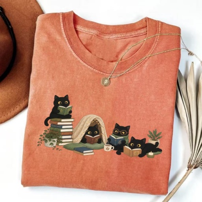 Magmoo Black Cat Reading T-shirt