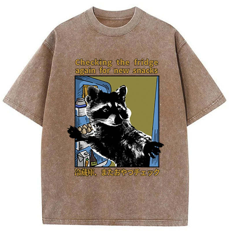 Magmoo Raccoon Looking For Food Washed T-Shirt