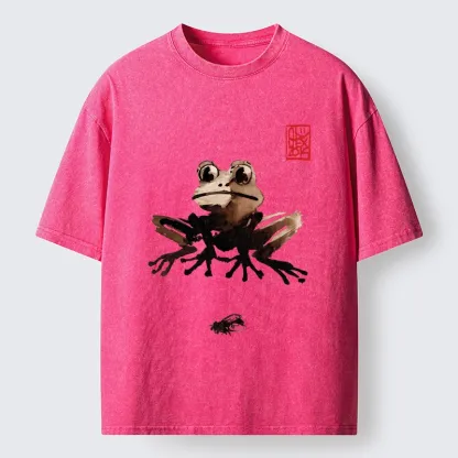 Magmoo Ink Wash Frog And Its Tiny Prey Washed T-Shirt