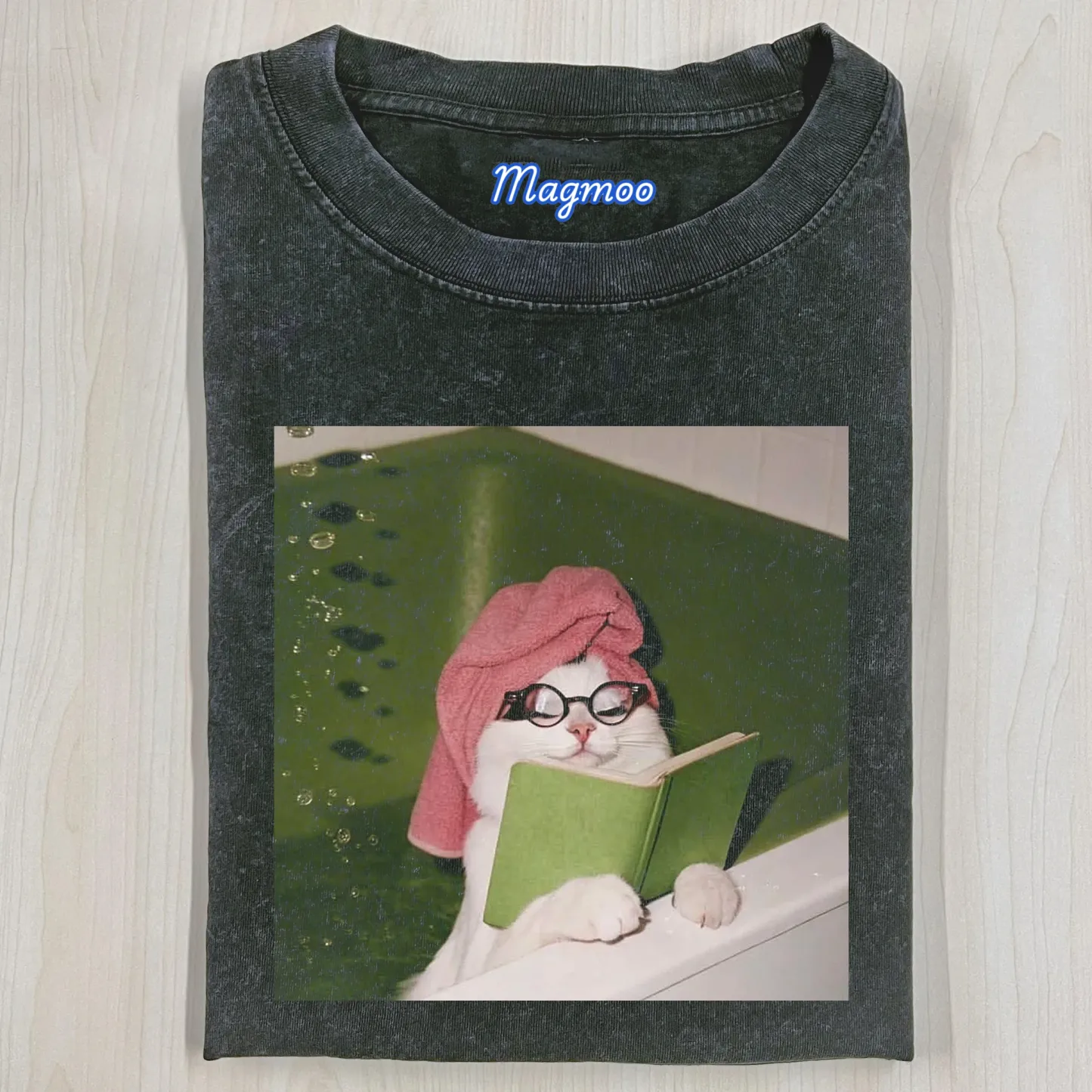 THE CAT WHO STUDIED HARD T-SHIRT-Magmoo