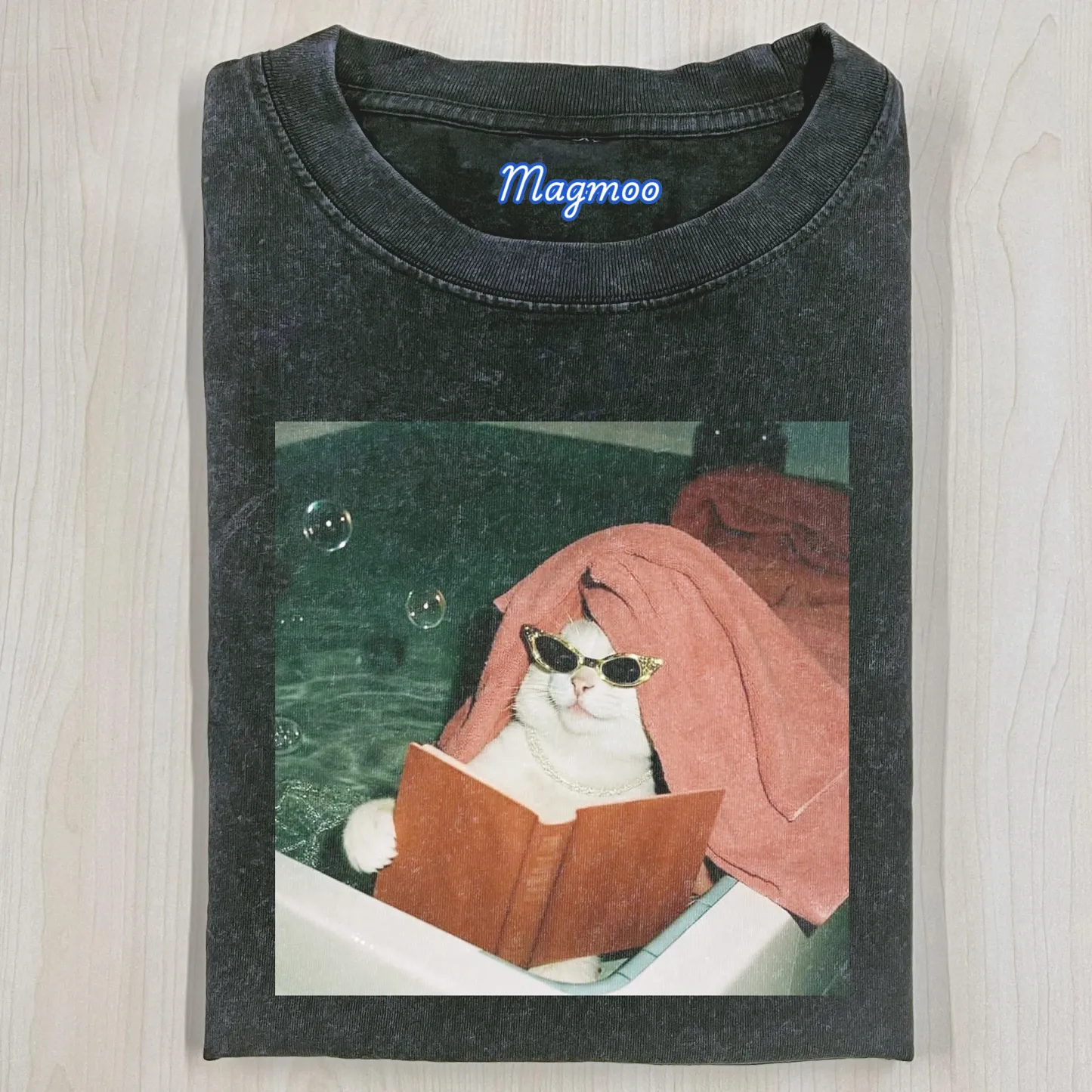 THE CAT WHO STUDIED HARD T-SHIRT-Magmoo