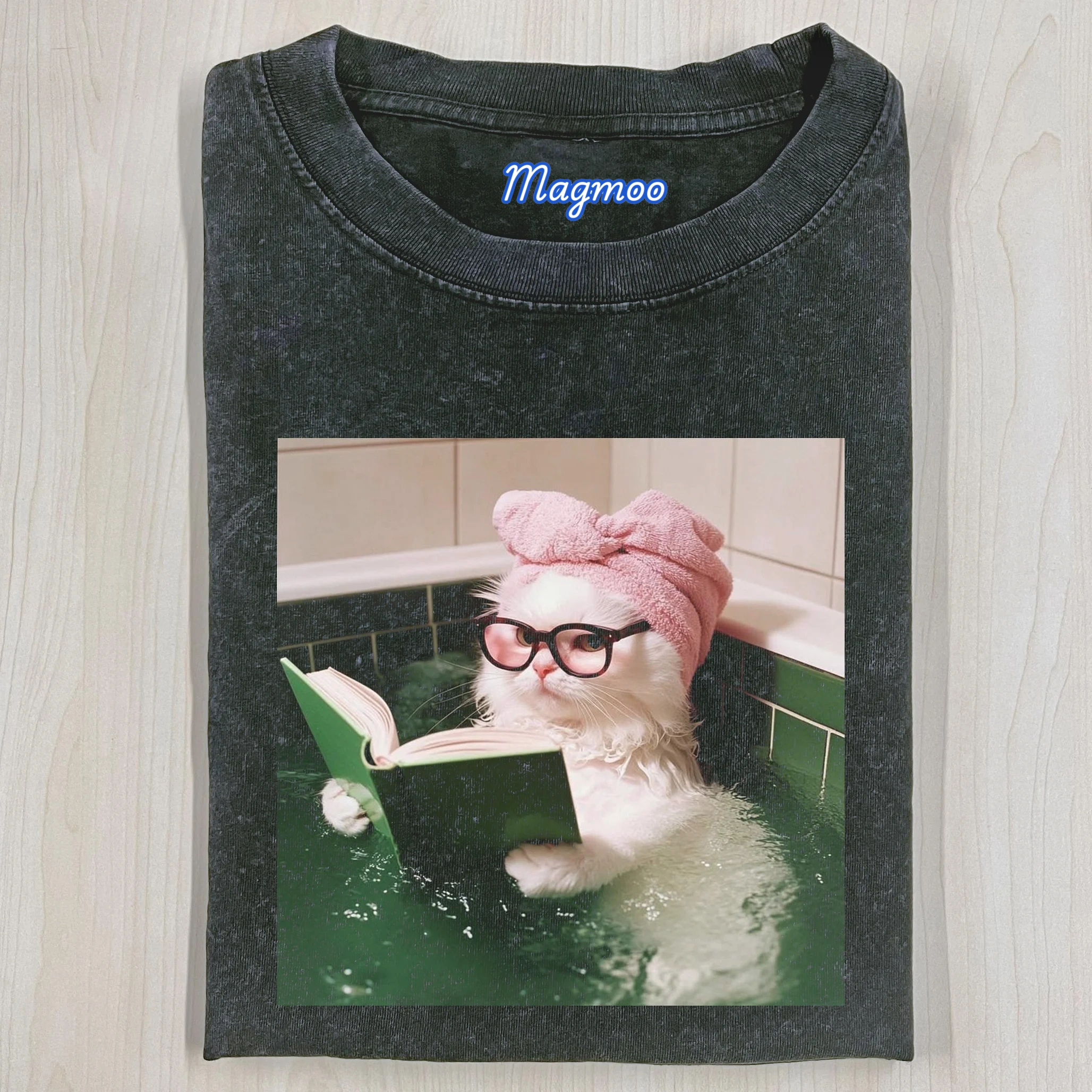 THE CAT WHO STUDIED HARD T-SHIRT-Magmoo