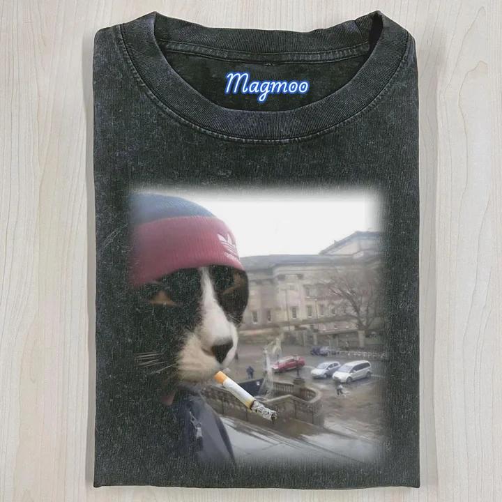 SMOKING CAT T-SHIRT-Magmoo