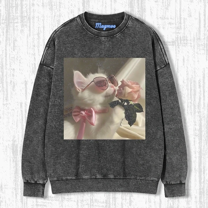 ELEGANT CAT T-SHIRT