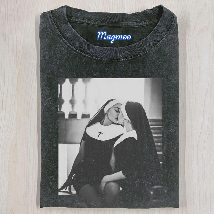 THE SINFUL NUNS KISS T-SHIRT-Magmoo