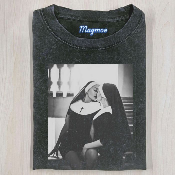 THE SINFUL NUNS KISS T-SHIRT-Magmoo