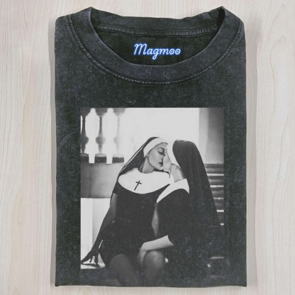 THE SINFUL NUNS KISS T-SHIRT-Magmoo
