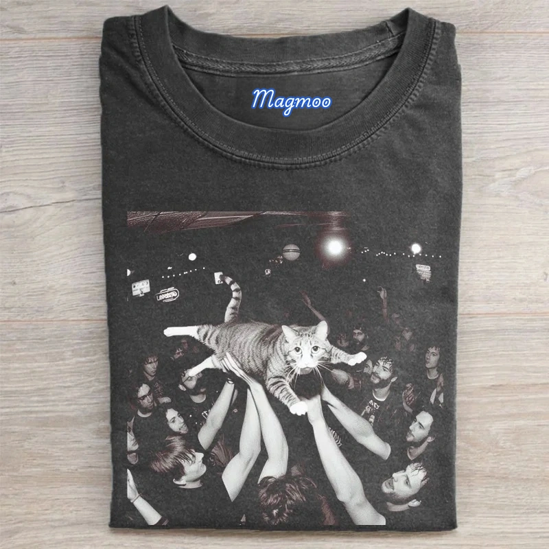 Retro Style Cat surfing T-shirt