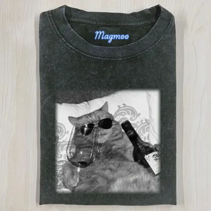 CAT DRINKING T-SHIRT-Magmoo