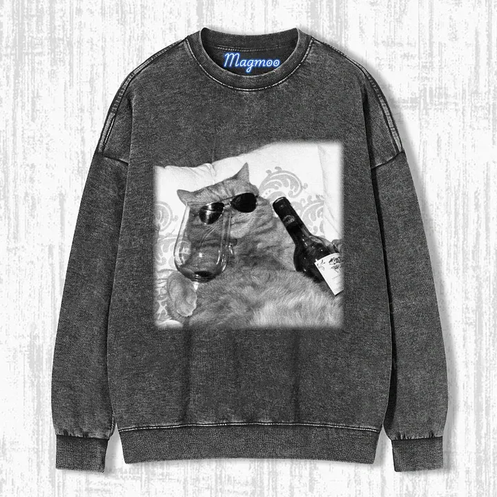 CAT DRINKING T-SHIRT-Magmoo