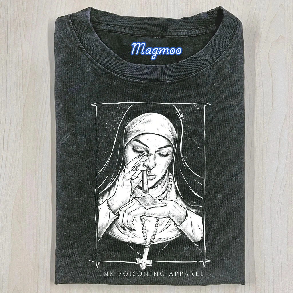 NUNS T-SHIRT
