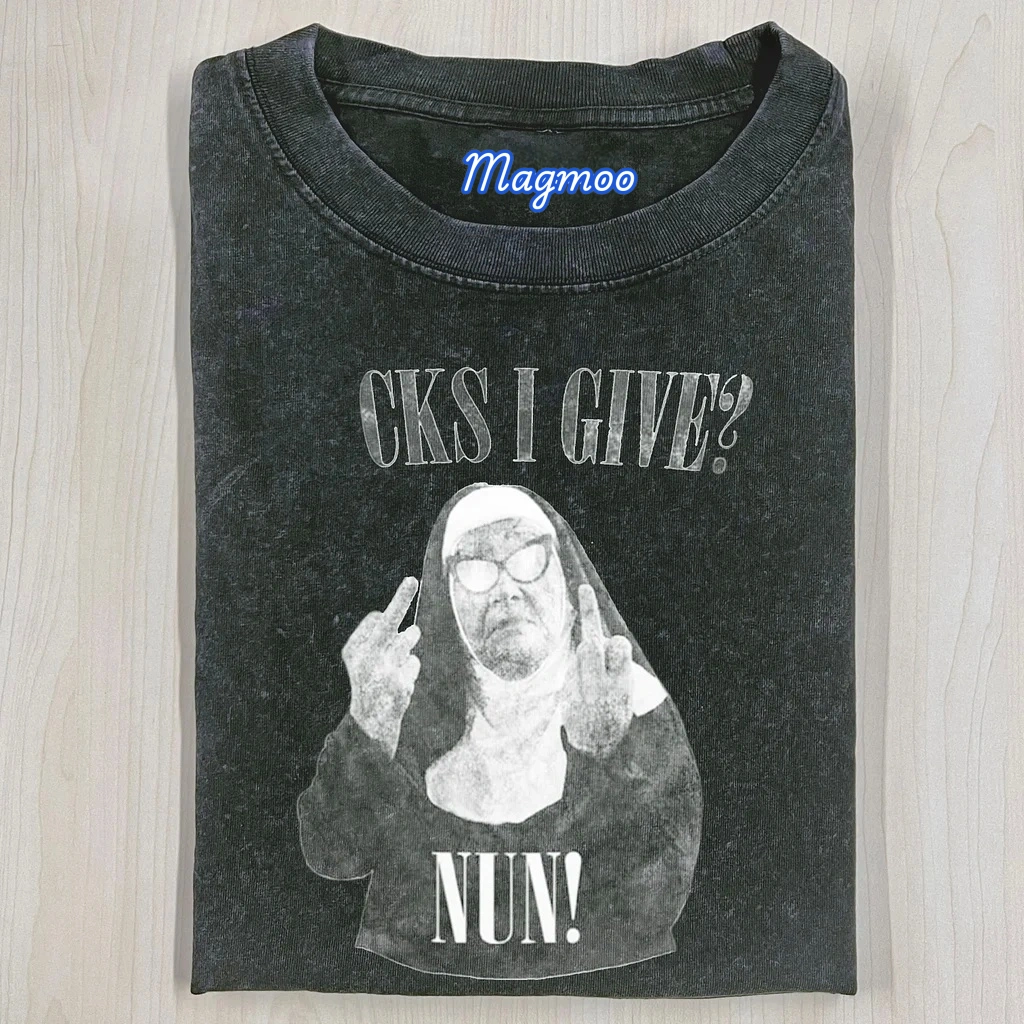 NUNS T-SHIRT