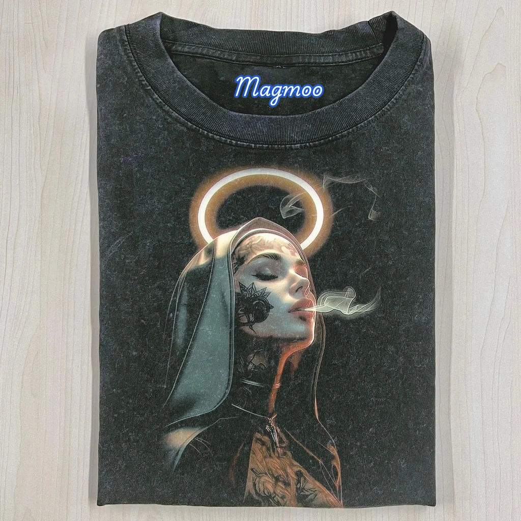 NUNS T-SHIRT