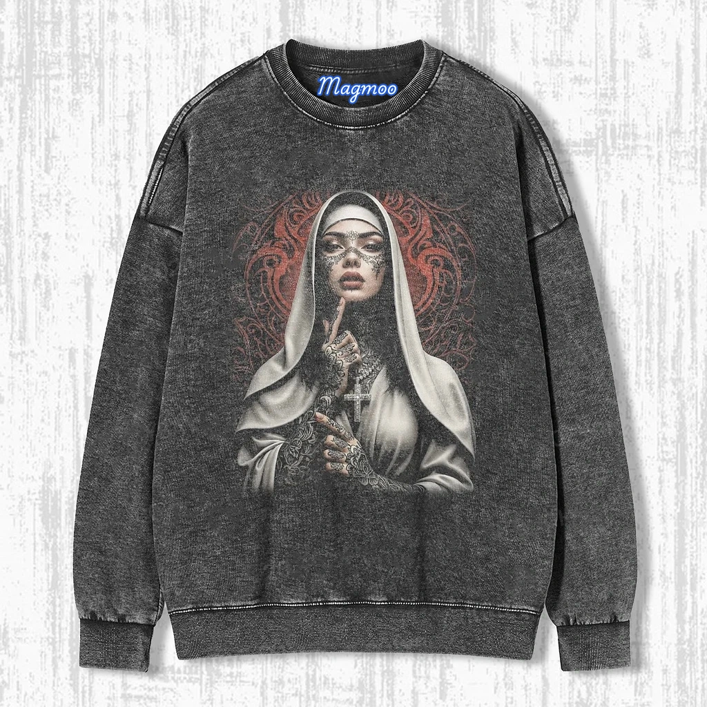 NUNS T-SHIRT