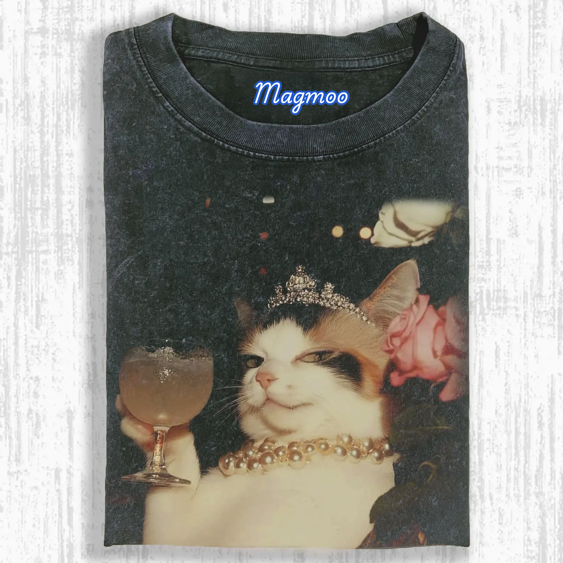 ELEGANT CAT T-SHIRT