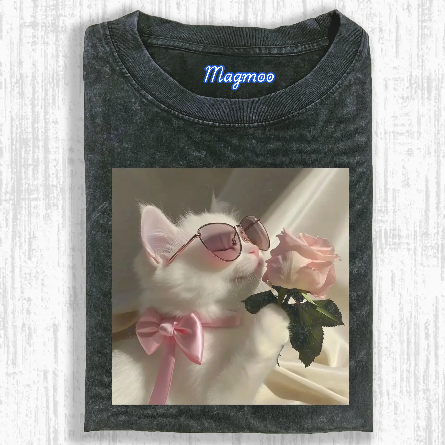 ELEGANT CAT T-SHIRT