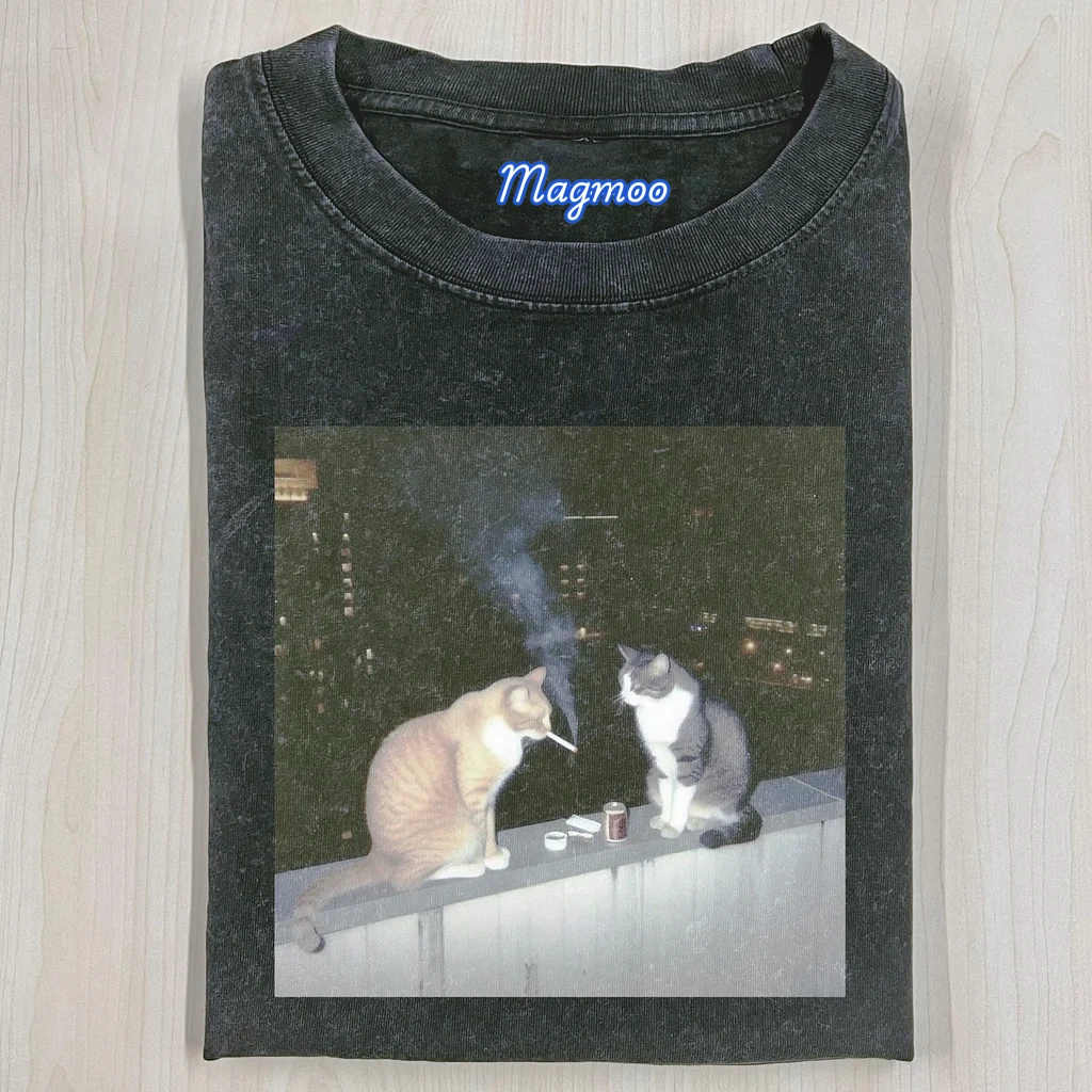 SMOKING CAT T-SHIRT-Magmoo