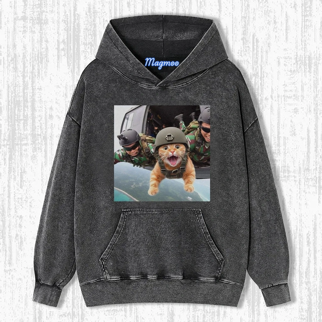 SKYDRIVING CAT T-SHIRT-Magmoo