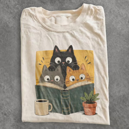 Magmoo Curious Reading Cats T-shirt