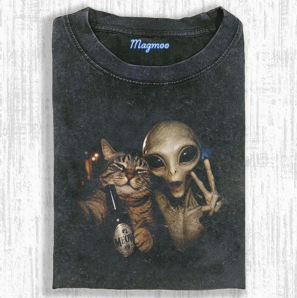 Magmoo Alien Cat Party Meme T-shirt