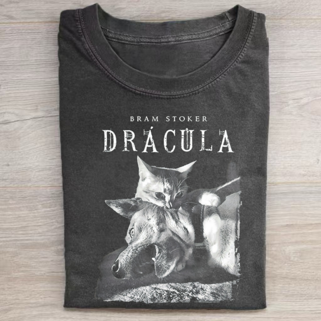 Magmoo Vampire Cat Dracula T-shirt