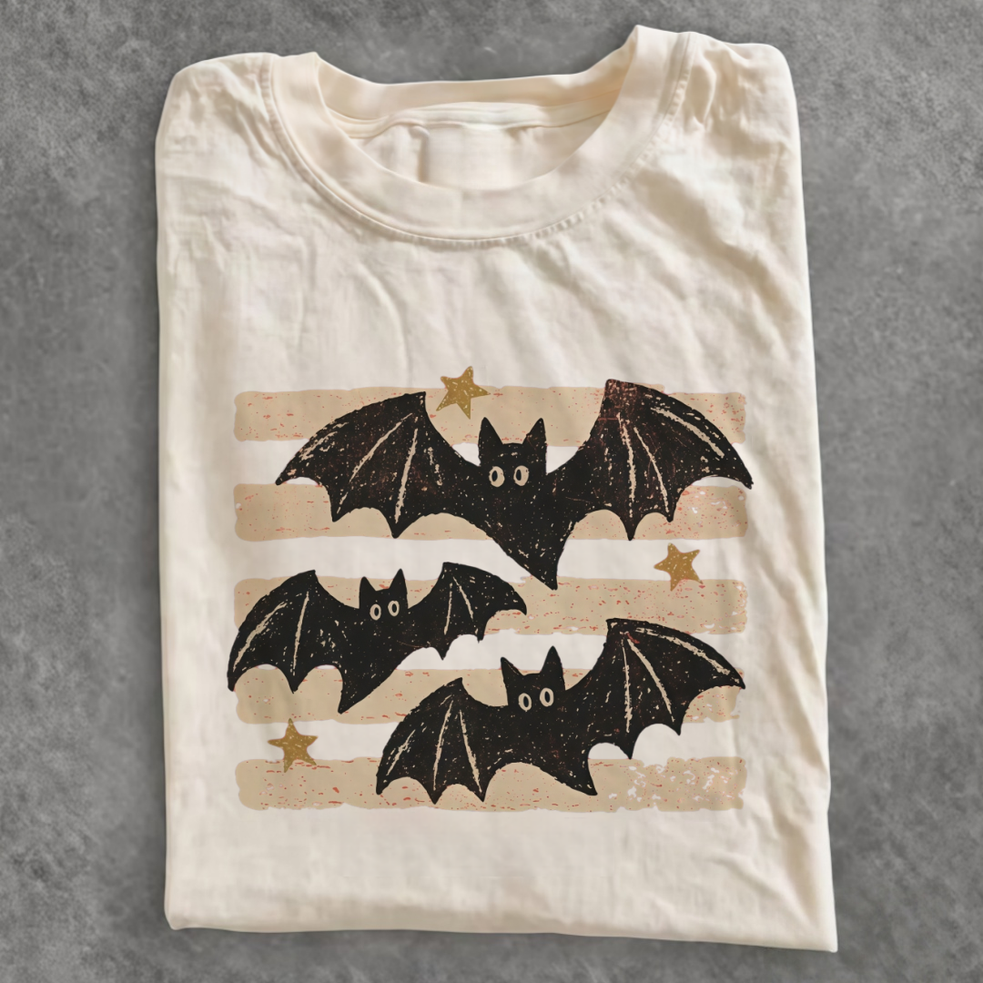 Magmoo Vintage Bat Halloween T-shirt